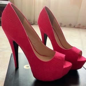 Fuchsia snake heels